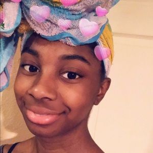 Meet your Posher, Kellis